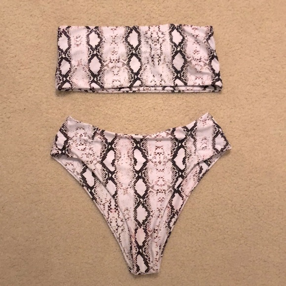 White Snake Print bikini - size M/L - Picture 1 of 1